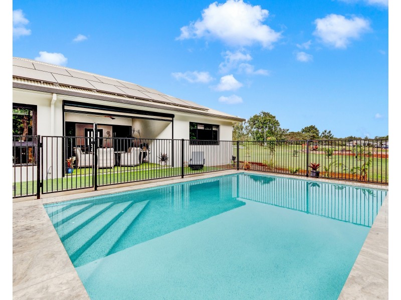 67 Hull Heads Rd, Hull Heads QLD 4854