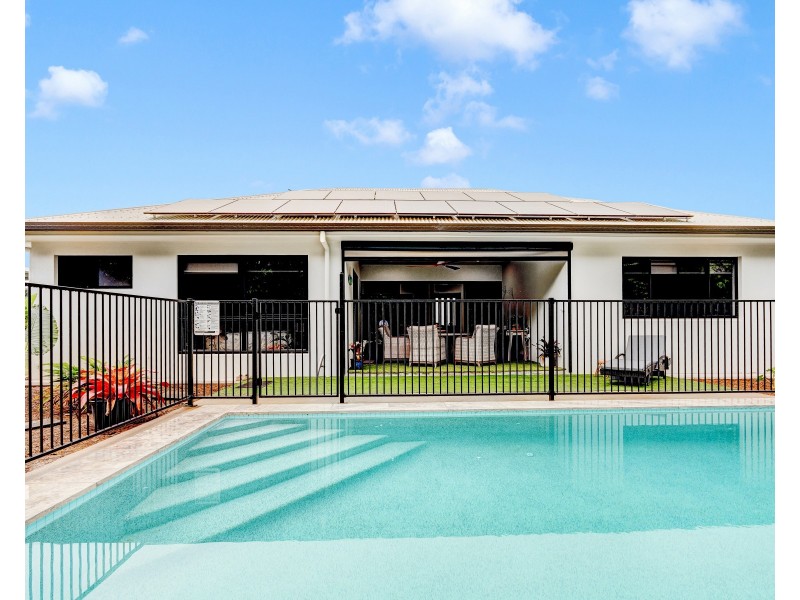 67 Hull Heads Rd, Hull Heads QLD 4854