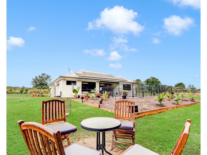 67 Hull Heads Rd, Hull Heads QLD 4854