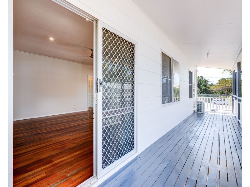 1 Wildsoet St, Wongaling Beach QLD 4852