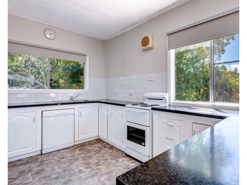 1 Wildsoet St, Wongaling Beach QLD 4852