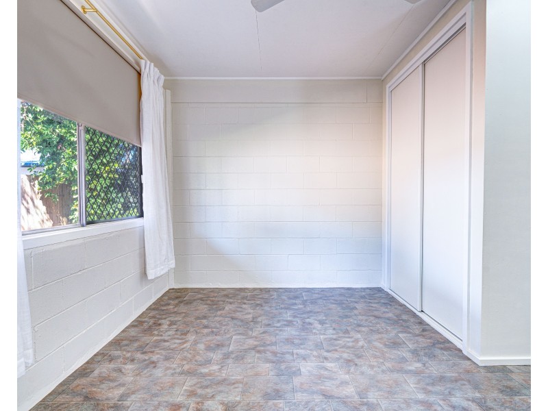 1 Wildsoet St, Wongaling Beach QLD 4852
