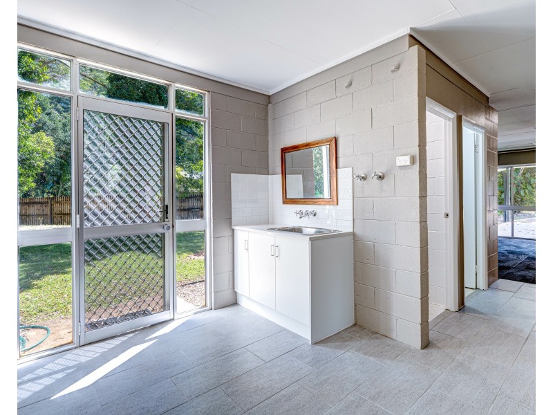 1 Wildsoet St, Wongaling Beach QLD 4852