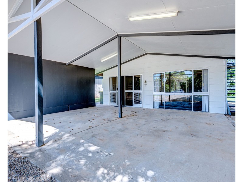 1 Wildsoet St, Wongaling Beach QLD 4852