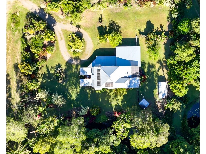 74 Vipiana Dr, Tully Heads QLD 4854
