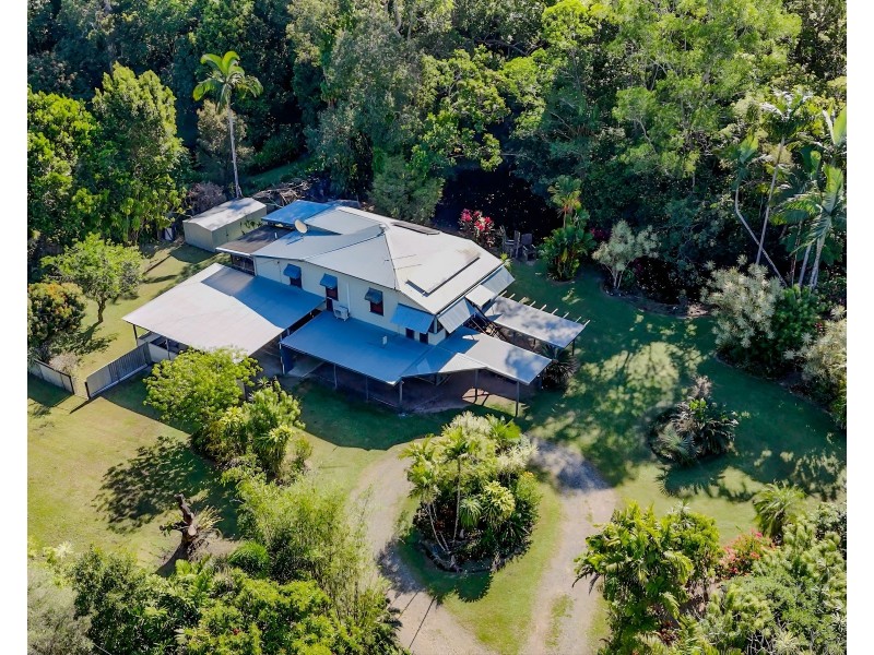 74 Vipiana Dr, Tully Heads QLD 4854