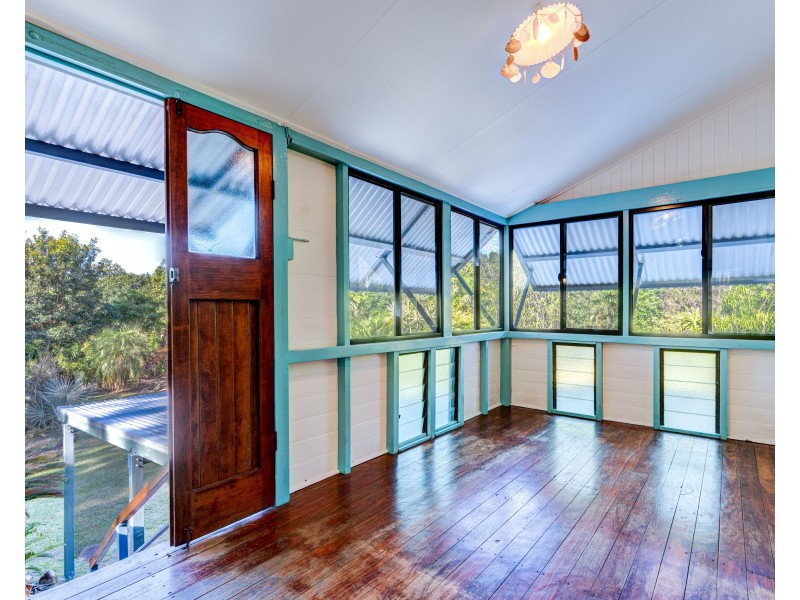 74 Vipiana Dr, Tully Heads QLD 4854