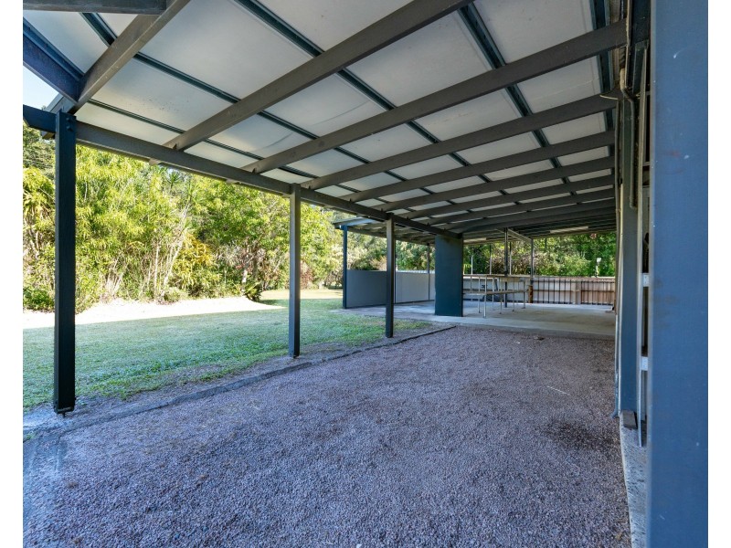 74 Vipiana Dr, Tully Heads QLD 4854