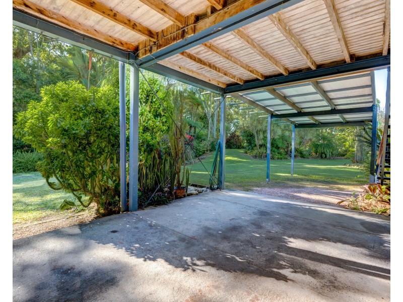 74 Vipiana Dr, Tully Heads QLD 4854