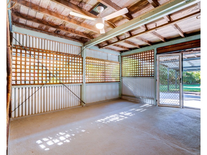 74 Vipiana Dr, Tully Heads QLD 4854