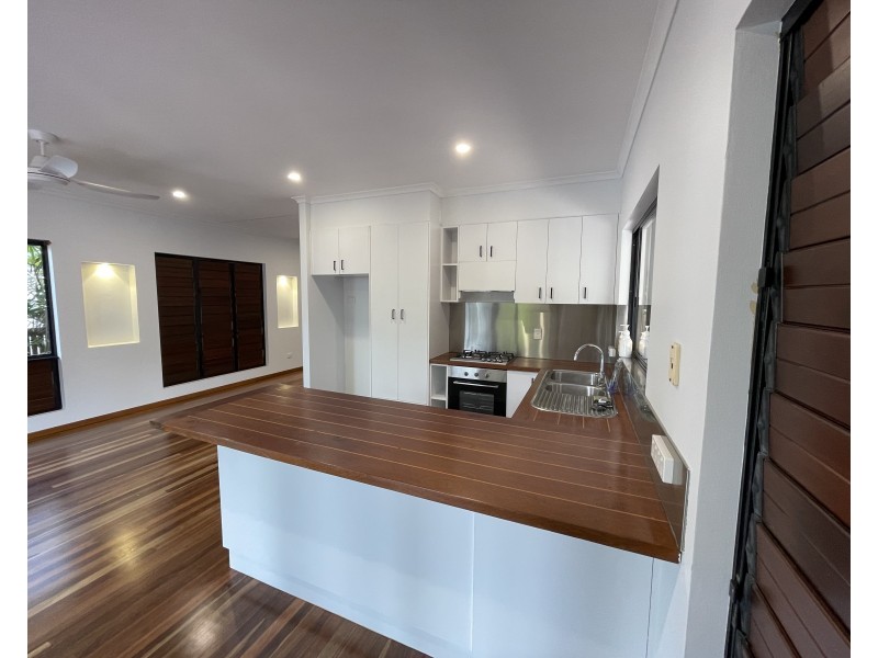 25B Pacific Pde, Mission Beach QLD 4852