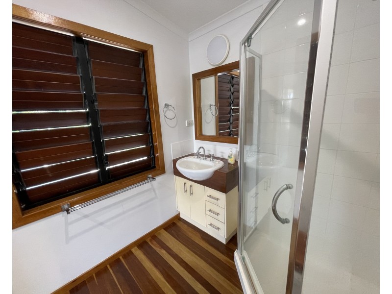 25B Pacific Pde, Mission Beach QLD 4852