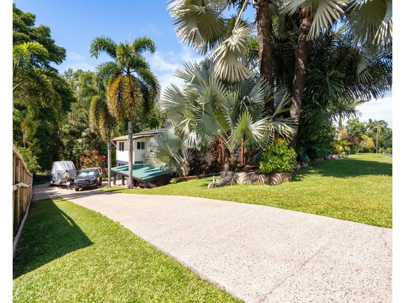 2 Dunkalli Cres, Wongaling Beach QLD 4852