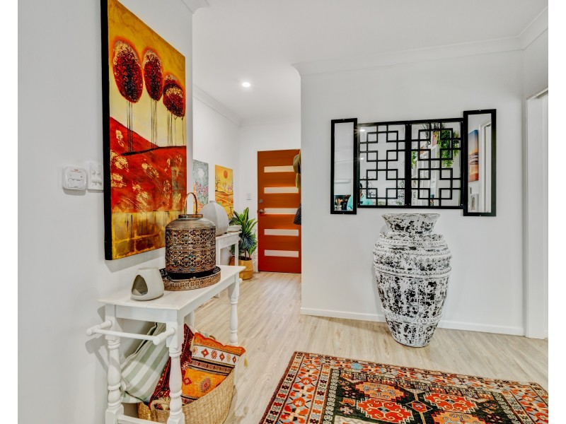 6 Reef St, Wongaling Beach QLD 4852