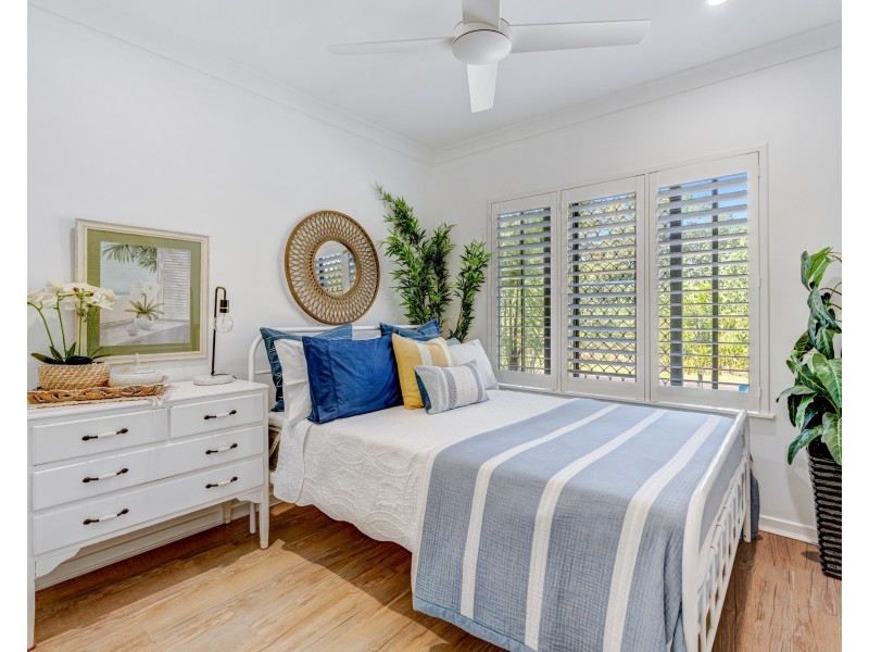 6 Reef St, Wongaling Beach QLD 4852