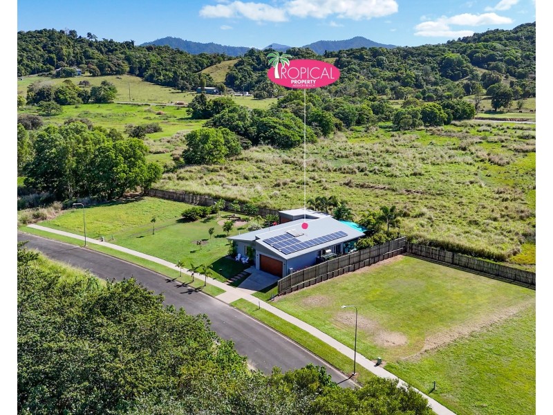 6 Reef St, Wongaling Beach QLD 4852