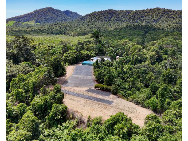 62 Mountain View Cl, Maria Creeks QLD 4855