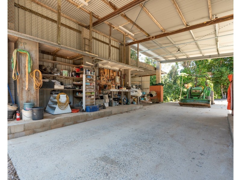 62 Mountain View Cl, Maria Creeks QLD 4855