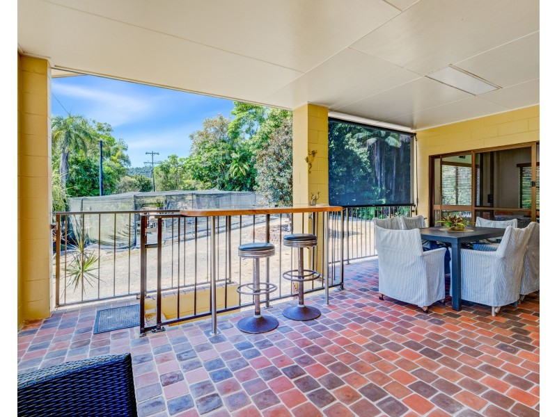 62 Mountain View Cl, Maria Creeks QLD 4855