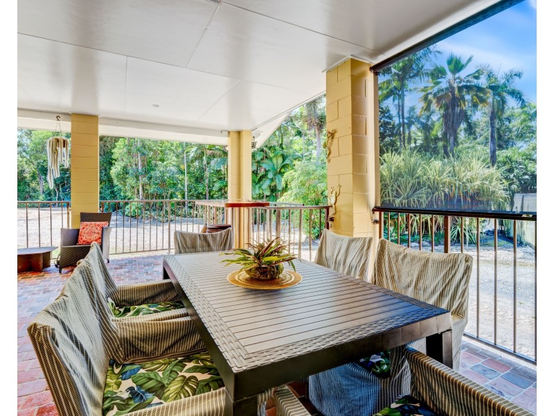 62 Mountain View Cl, Maria Creeks QLD 4855