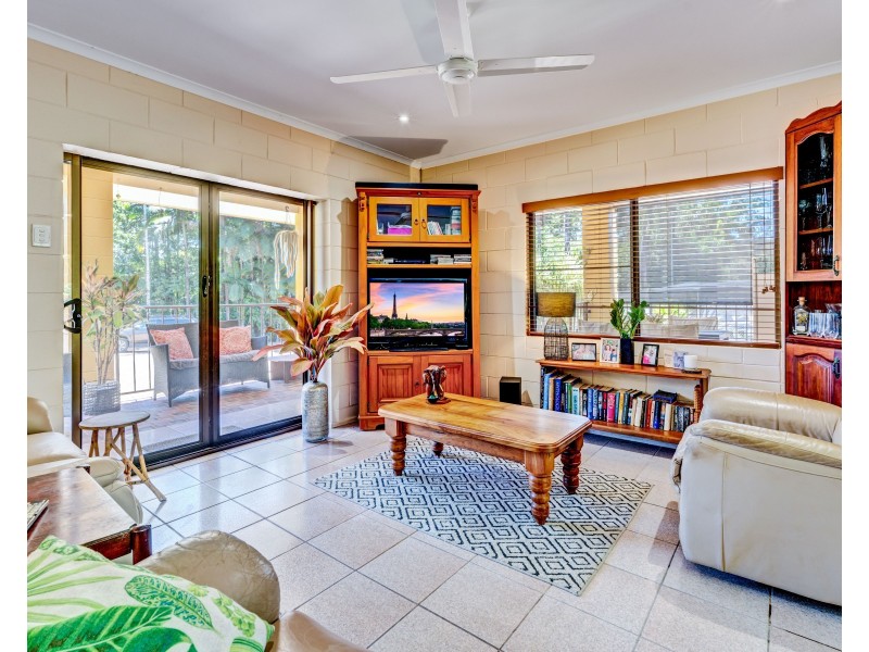 62 Mountain View Cl, Maria Creeks QLD 4855