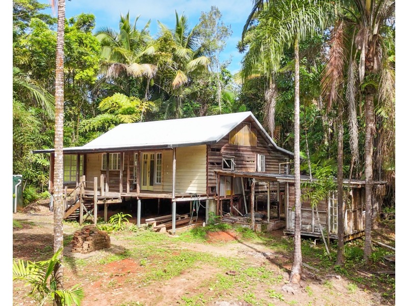 65 Garners Beach Rd, Garners Beach QLD 4852
