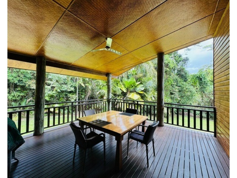 8 Mission Cir, Wongaling Beach QLD 4852
