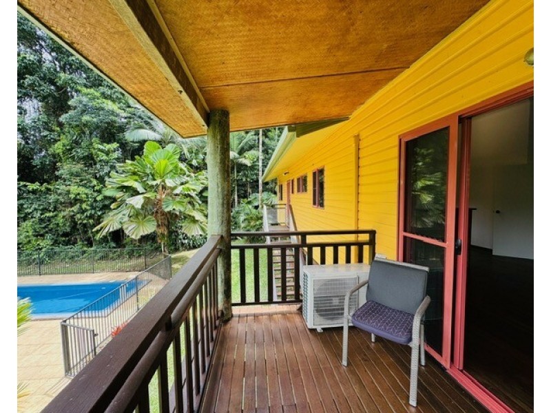 8 Mission Cir, Wongaling Beach QLD 4852