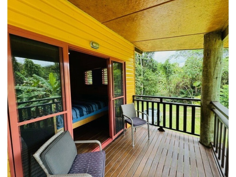 8 Mission Cir, Wongaling Beach QLD 4852