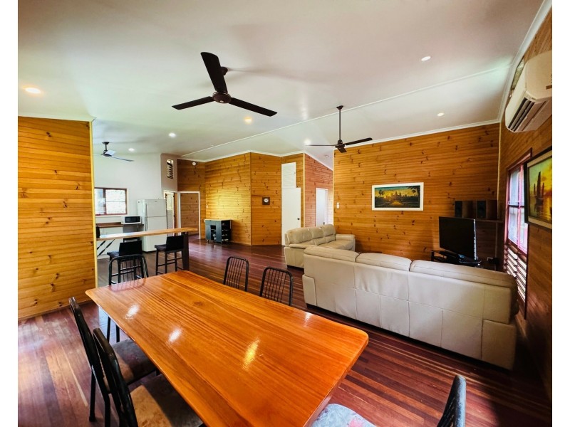 8 Mission Cir, Wongaling Beach QLD 4852