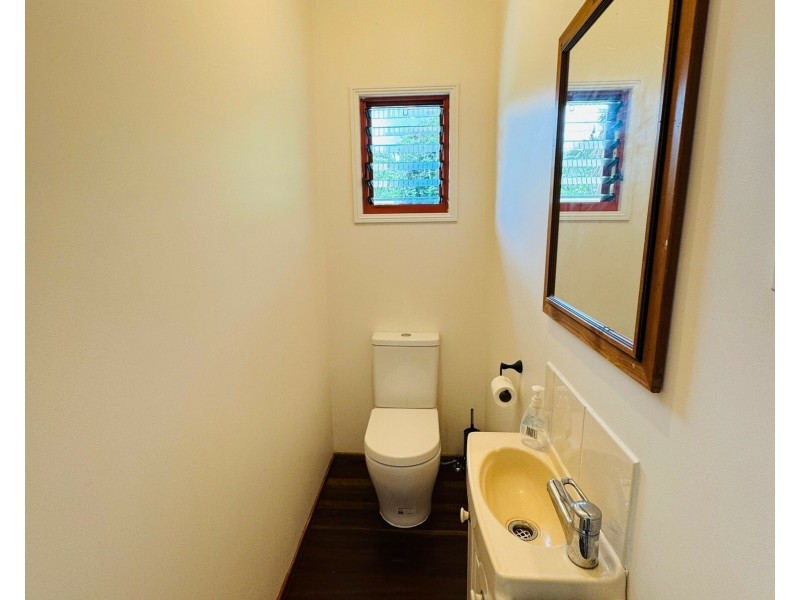 8 Mission Cir, Wongaling Beach QLD 4852