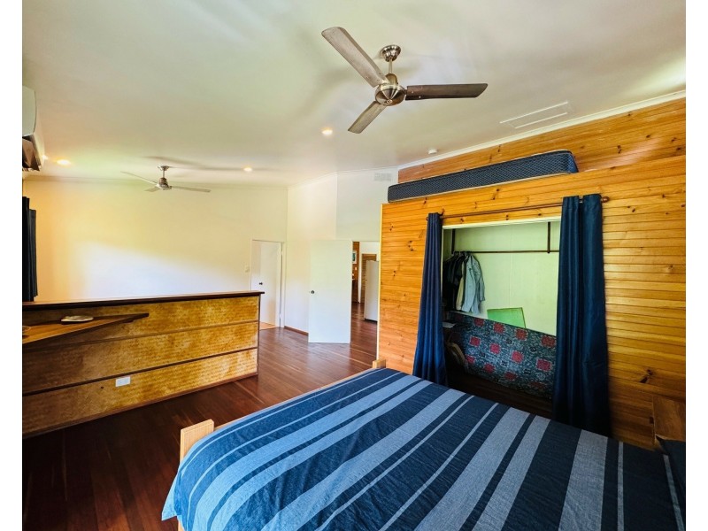 8 Mission Cir, Wongaling Beach QLD 4852