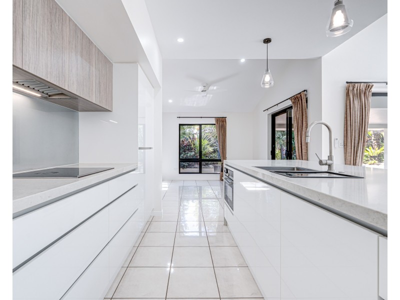 14 Sanctuary Cres, Wongaling Beach QLD 4852