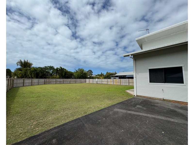 2 Heliconia Ct, South Mission Beach QLD 4852