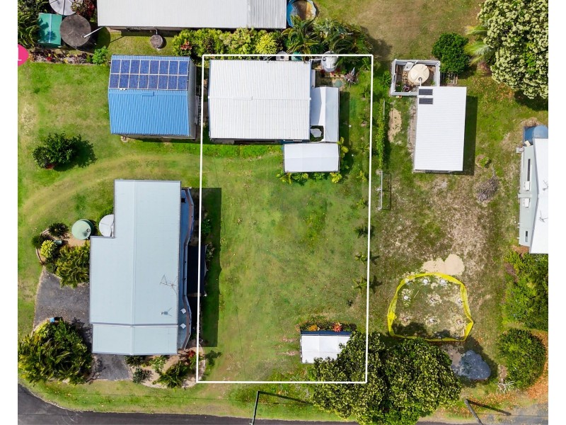7 Barakaoan Rd, Cowley Beach QLD 4871