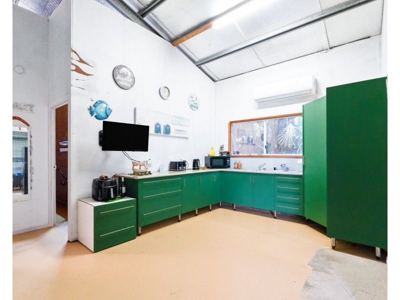 7 Barakaoan Rd, Cowley Beach QLD 4871