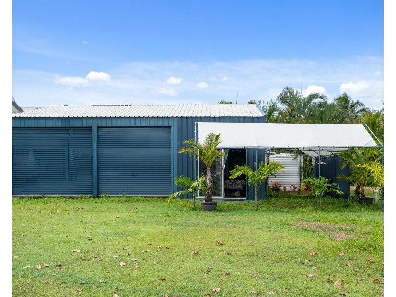 7 Barakaoan Rd, Cowley Beach QLD 4871