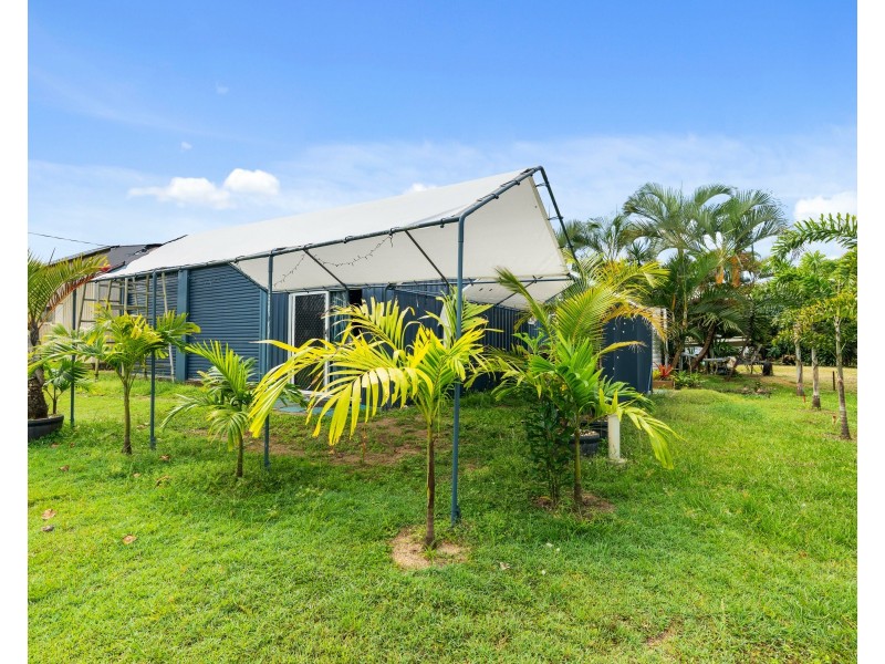 7 Barakaoan Rd, Cowley Beach QLD 4871