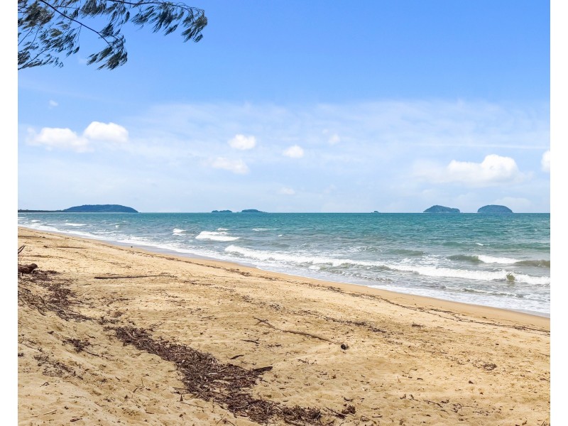 7 Barakaoan Rd, Cowley Beach QLD 4871