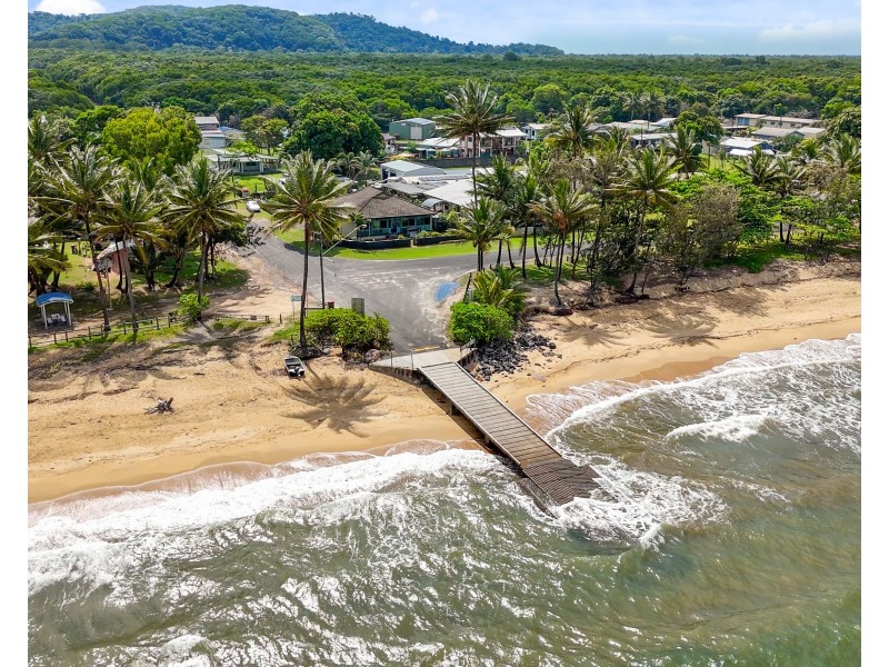 7 Barakaoan Rd, Cowley Beach QLD 4871