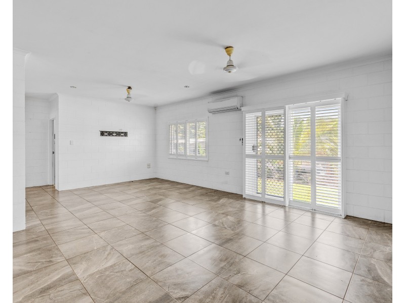 1 Derby Tce, Mission Beach QLD 4852
