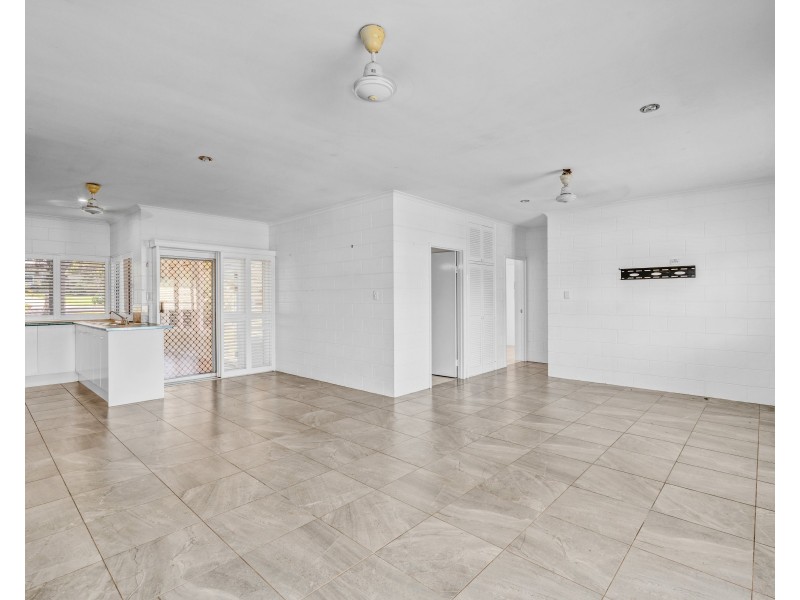1 Derby Tce, Mission Beach QLD 4852