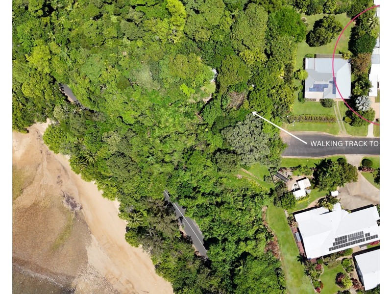 31 Pioneer St, Bingil Bay QLD 4852