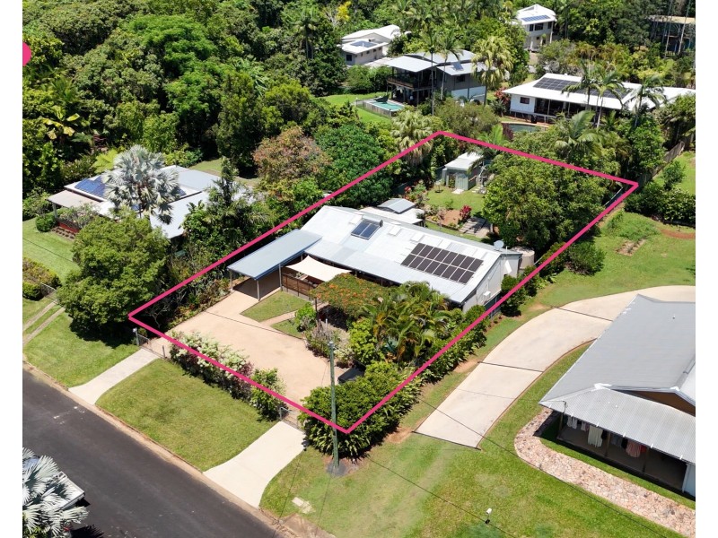 31 Pioneer St, Bingil Bay QLD 4852