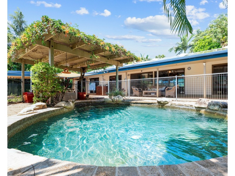 31 Pioneer St, Bingil Bay QLD 4852