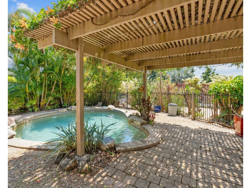 31 Pioneer St, Bingil Bay QLD 4852