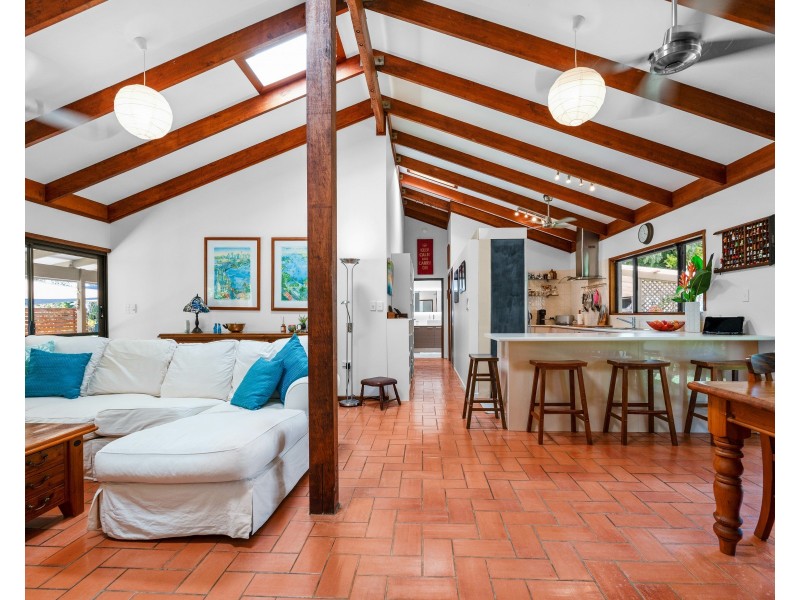 31 Pioneer St, Bingil Bay QLD 4852