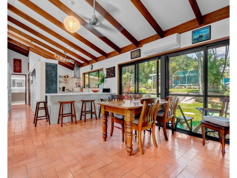 31 Pioneer St, Bingil Bay QLD 4852