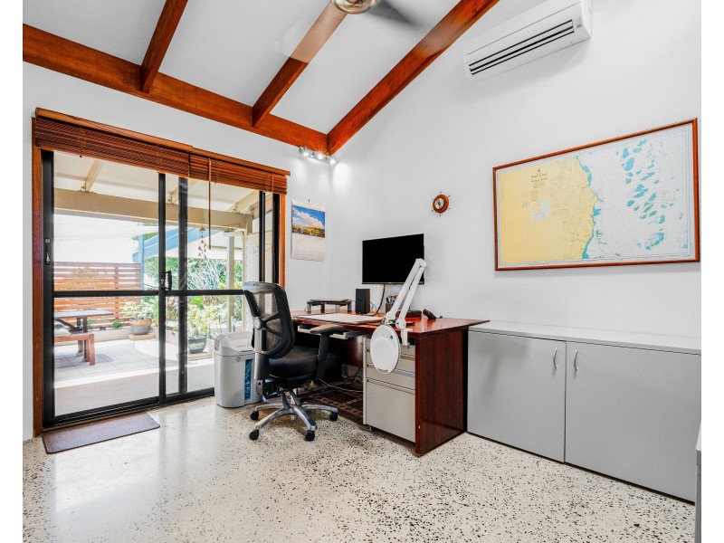 31 Pioneer St, Bingil Bay QLD 4852