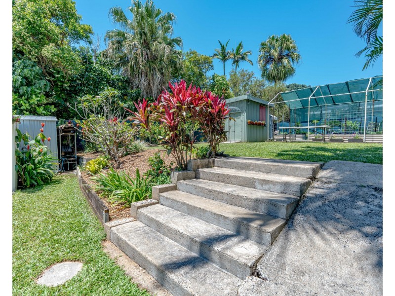 31 Pioneer St, Bingil Bay QLD 4852